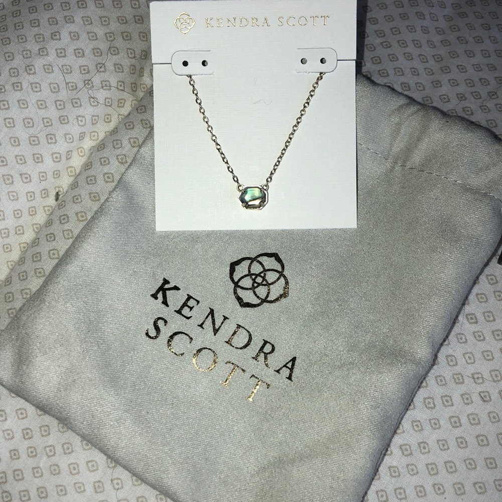 Kendra Scott Necklace